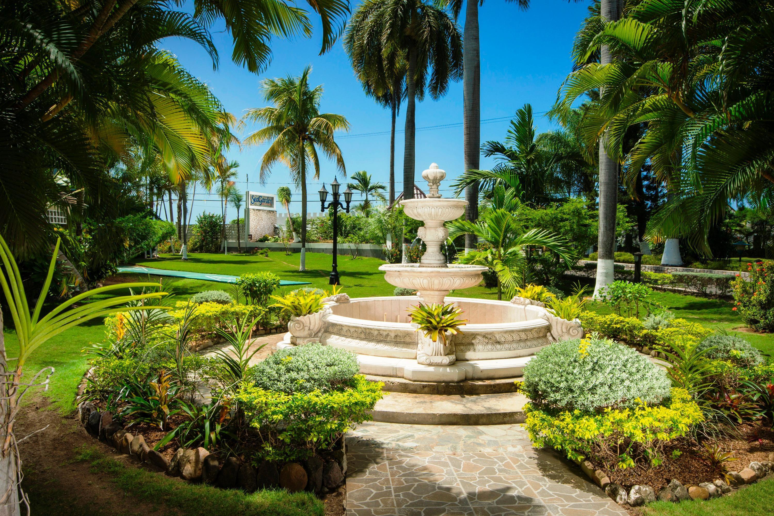 Seagarden Beach Resort Montego Bay Exterior photo