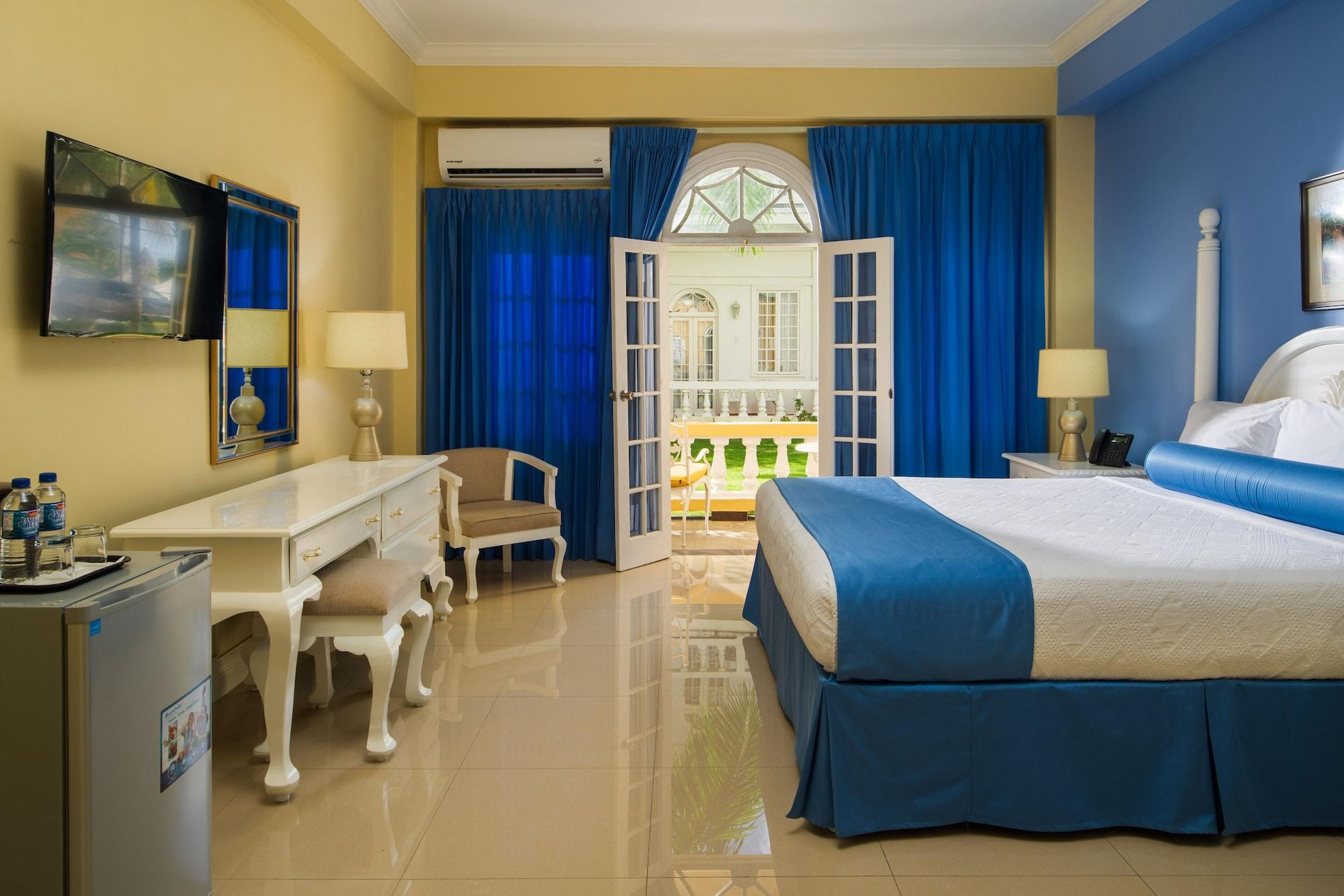 Seagarden Beach Resort Montego Bay Exterior photo