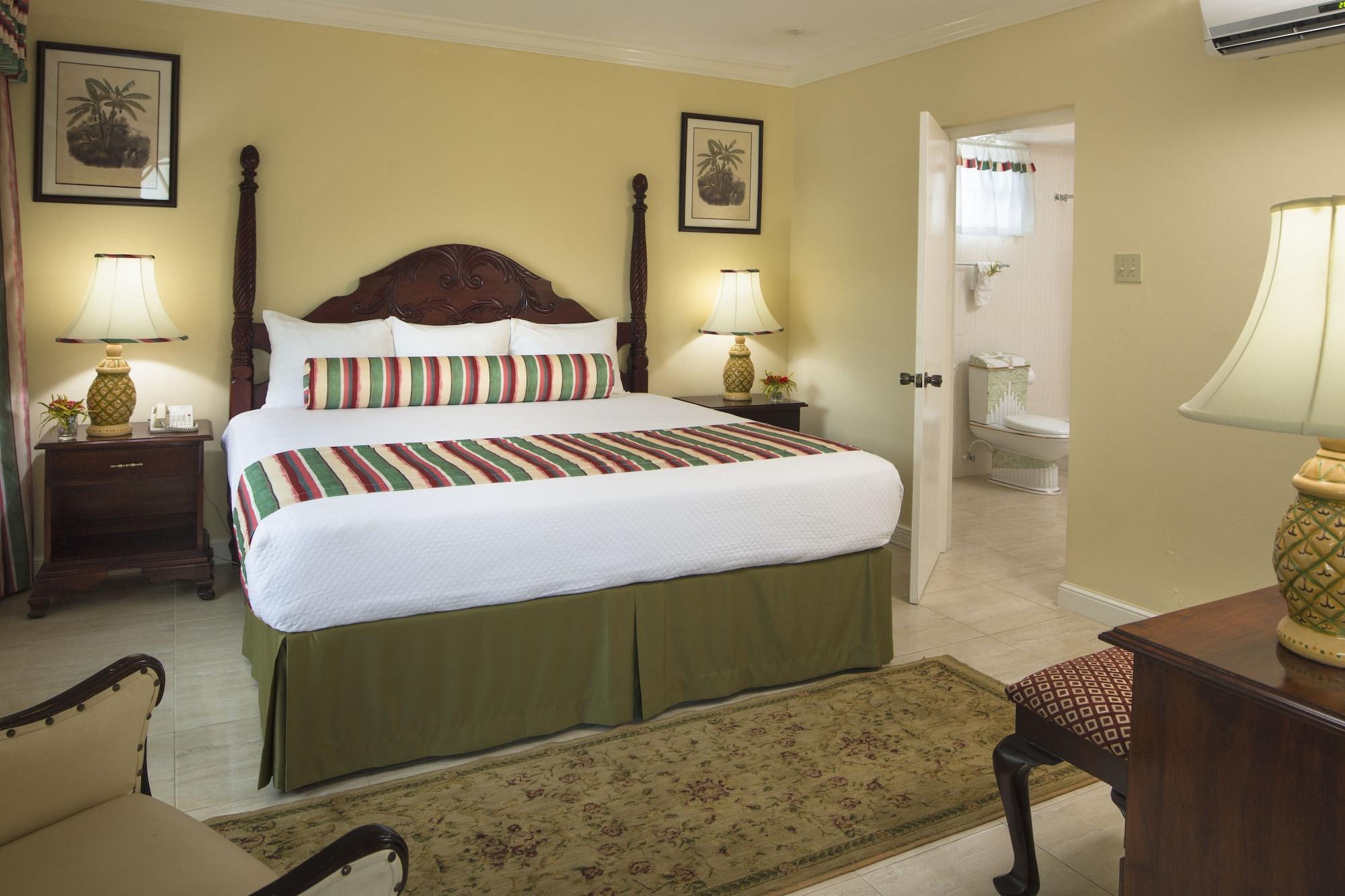 Seagarden Beach Resort Montego Bay Exterior photo