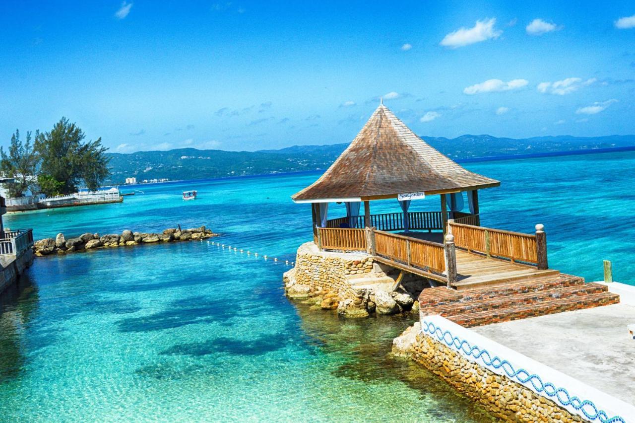 Seagarden Beach Resort Montego Bay Exterior photo