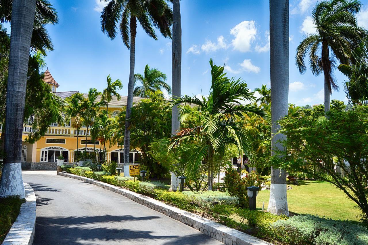 Seagarden Beach Resort Montego Bay Exterior photo