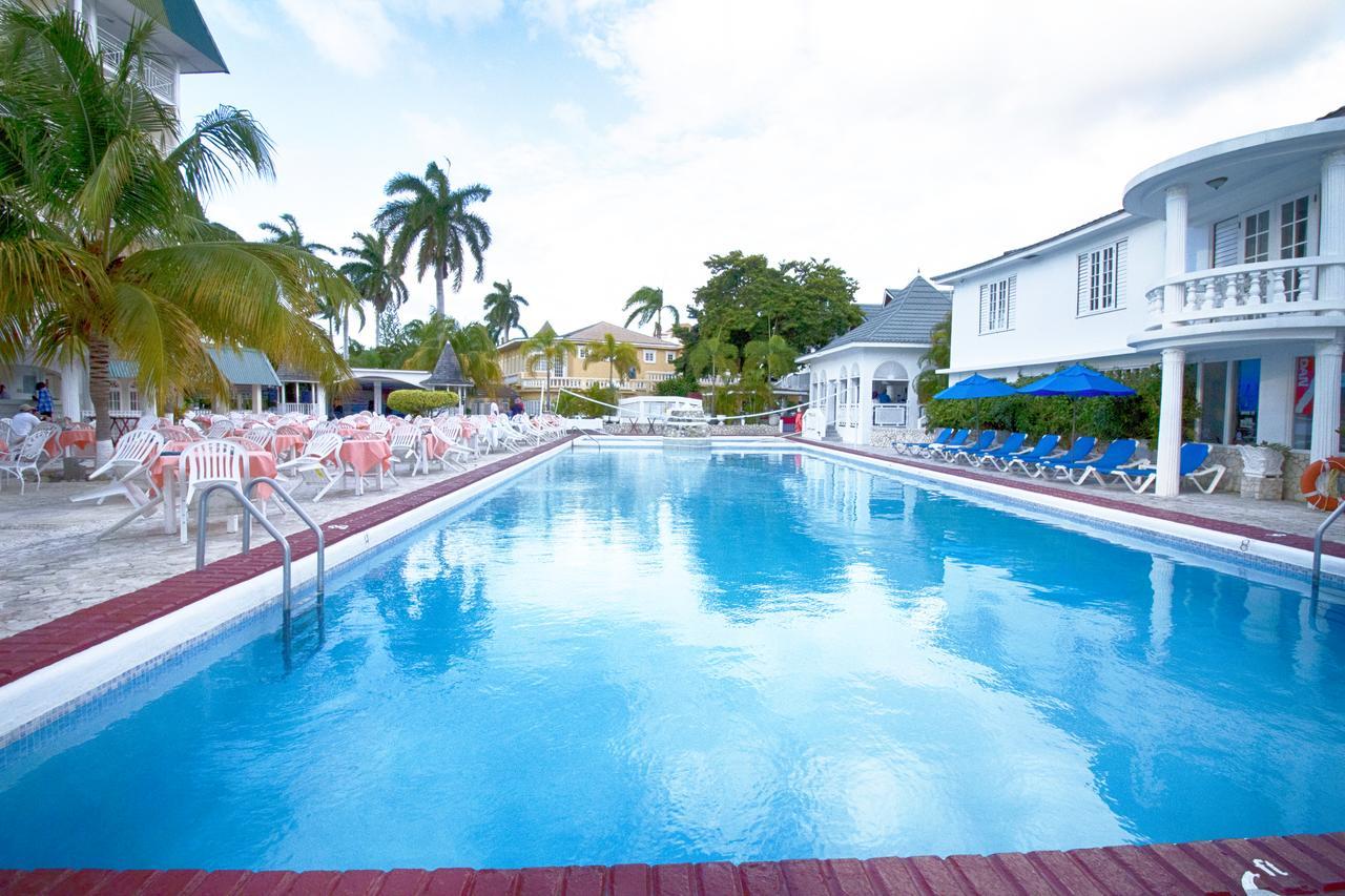 Seagarden Beach Resort Montego Bay Exterior photo