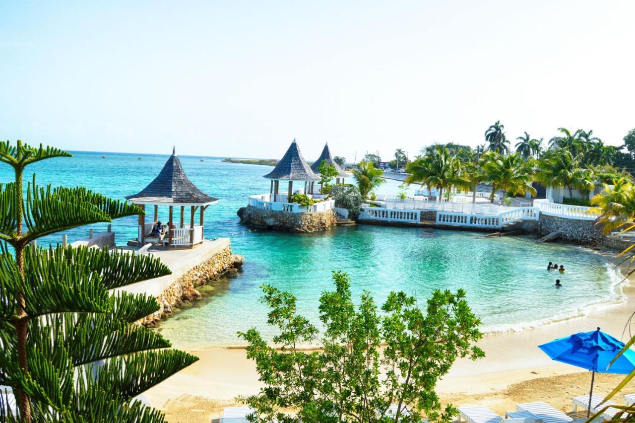 Seagarden Beach Resort Montego Bay Exterior photo