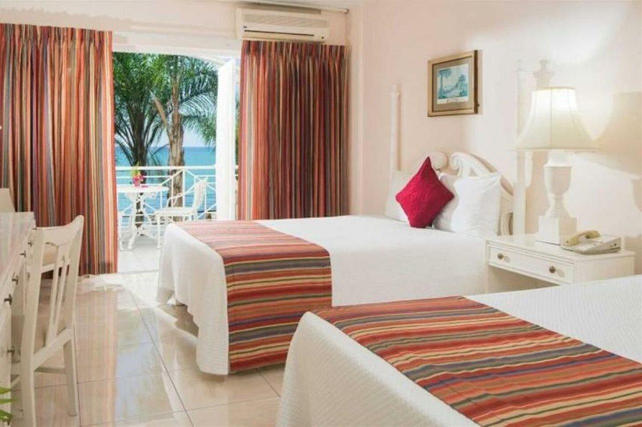 Seagarden Beach Resort Montego Bay Exterior photo